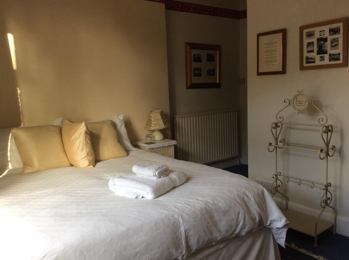 Taylard House Bed & Breakfast Gamlingay ภายนอก รูปภาพ