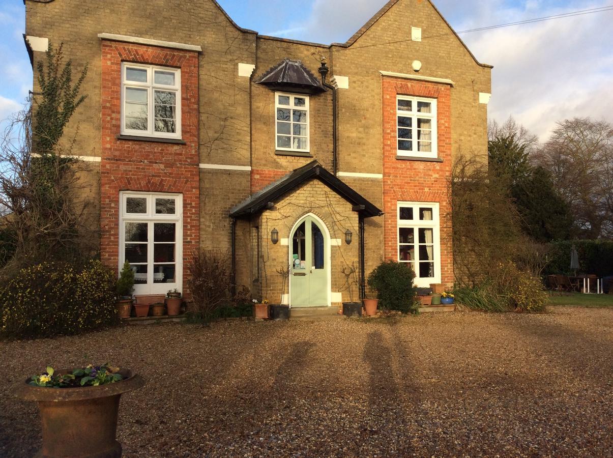 Taylard House Bed & Breakfast Gamlingay ภายนอก รูปภาพ